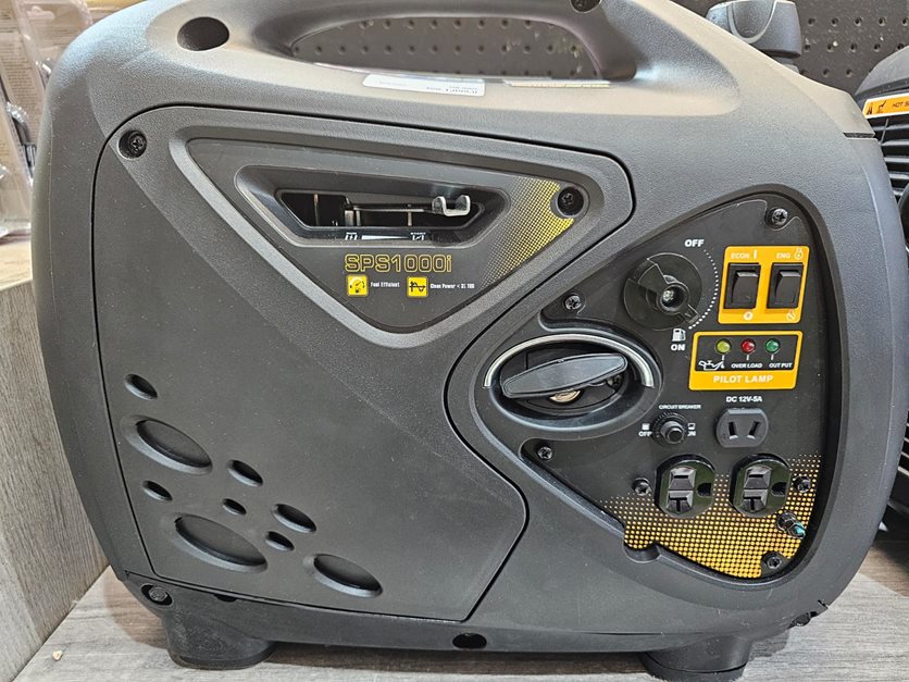 Firman 1000W Gasoline Inverter Generator